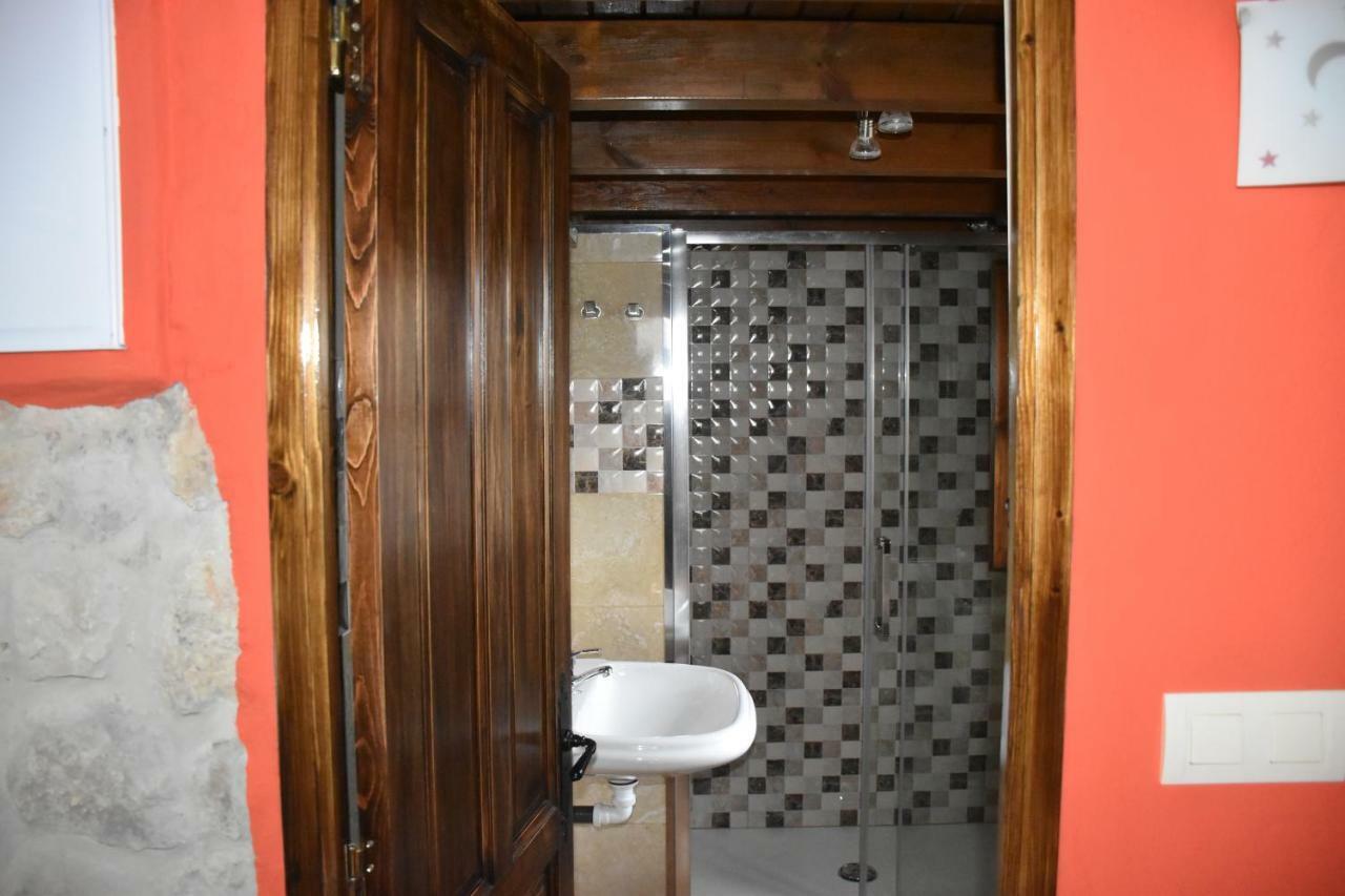 Villanueva de Pria Vivienda Vacacional El Navariegu 1 מראה חיצוני תמונה